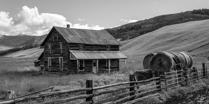 Old Farm House Black and White Fine Art Print | TotalUSAMagazine